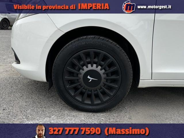 LANCIA Ypsilon 1.2 69 CV 5 porte NEOPATENTATI