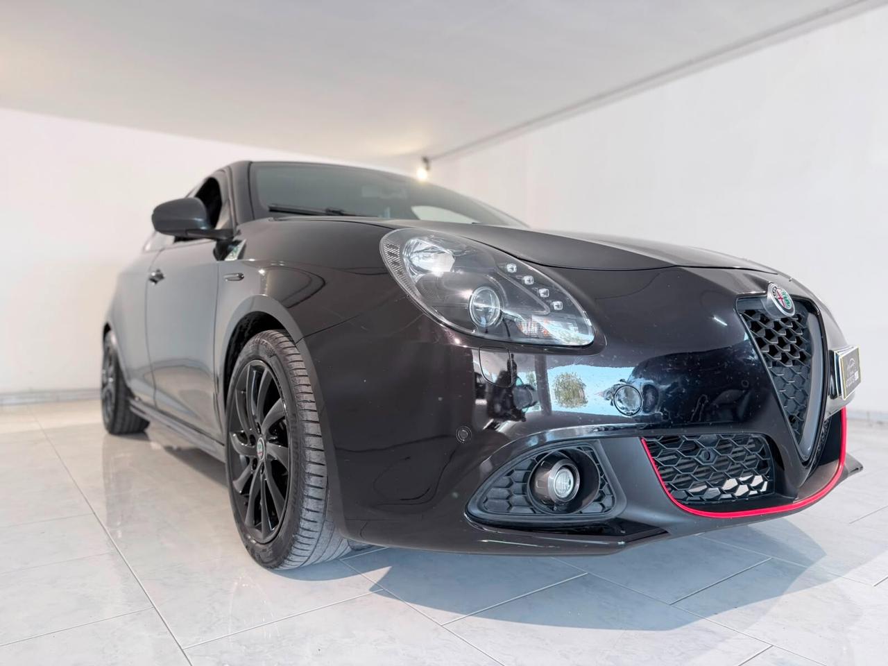 ALFA GIULIETTA AUTOMATICA GPL 170CV CARBON LOOK
