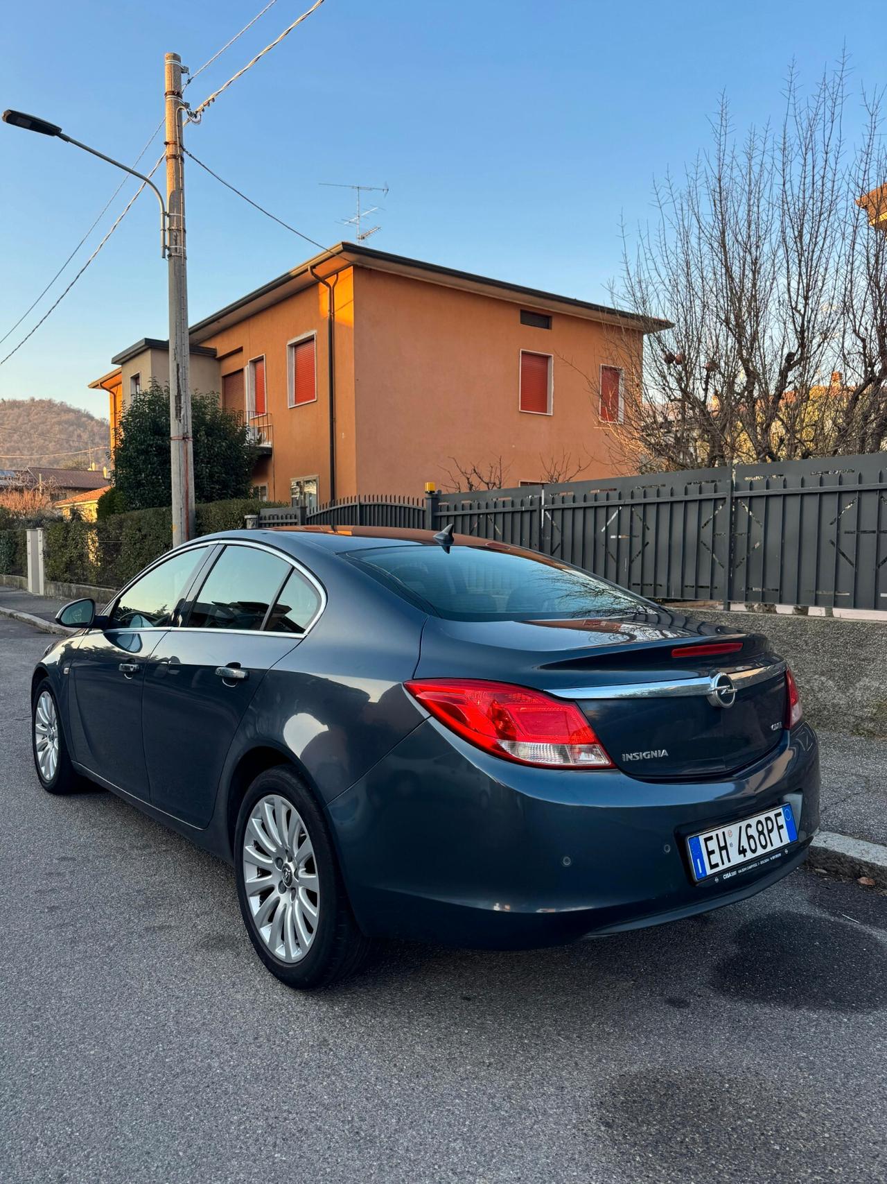 Opel Insignia 2.0 CDTI Berlina 2011