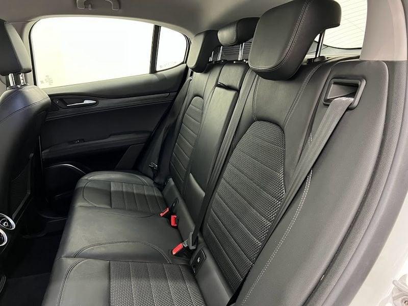 Alfa Romeo Stelvio Stelvio 2.2 Turbodiesel 180 CV AT8 RWD Super