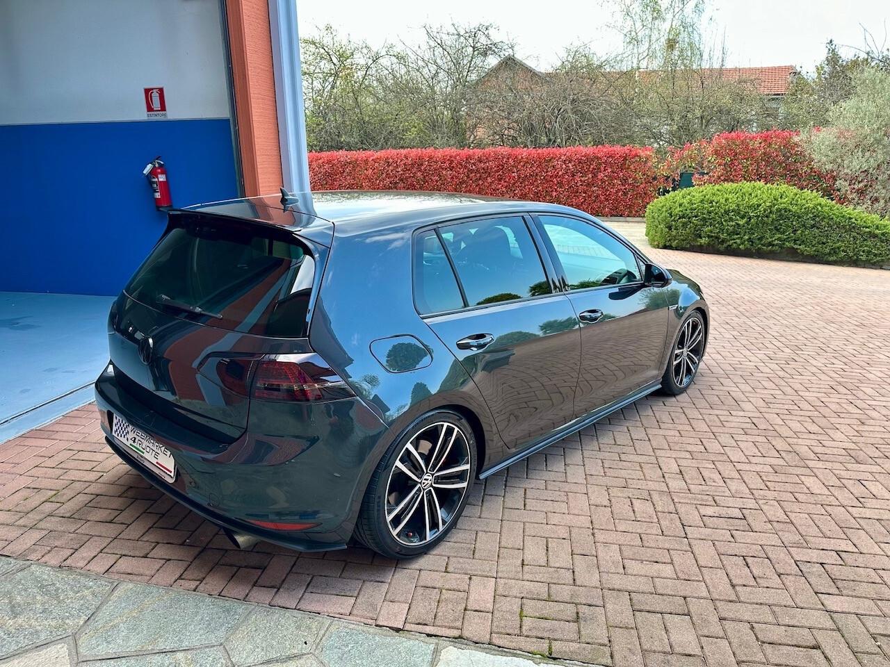 Volkswagen Golf GTD 2.0 TDI DSG 185cv