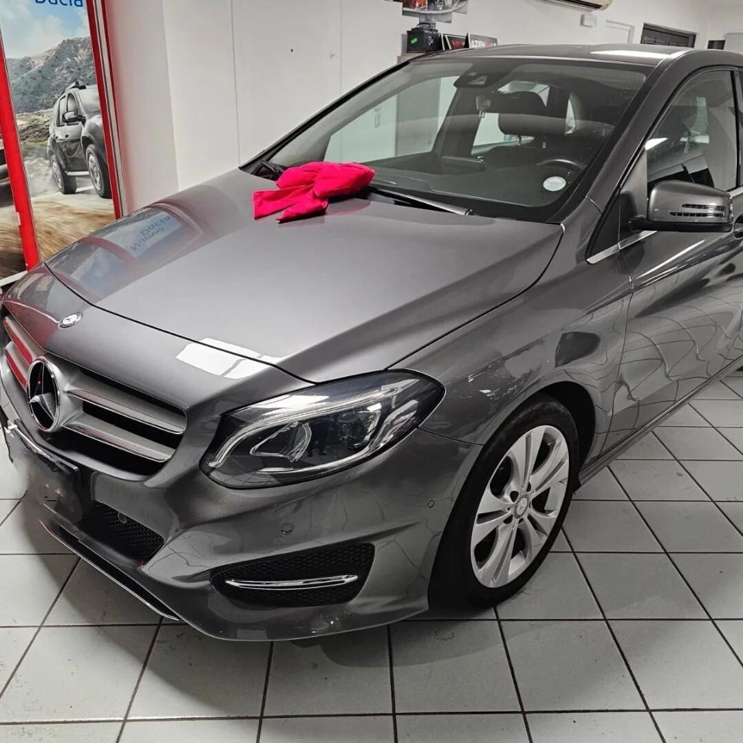 Mercedes-benz B 180 B 180 d Premium