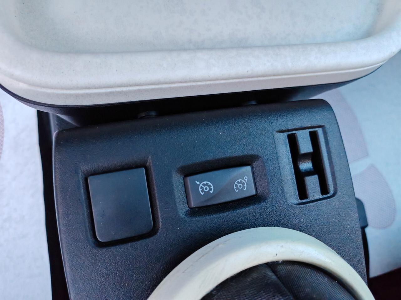 Renault Twingo 1,0 benzina 02/2016 Cv70