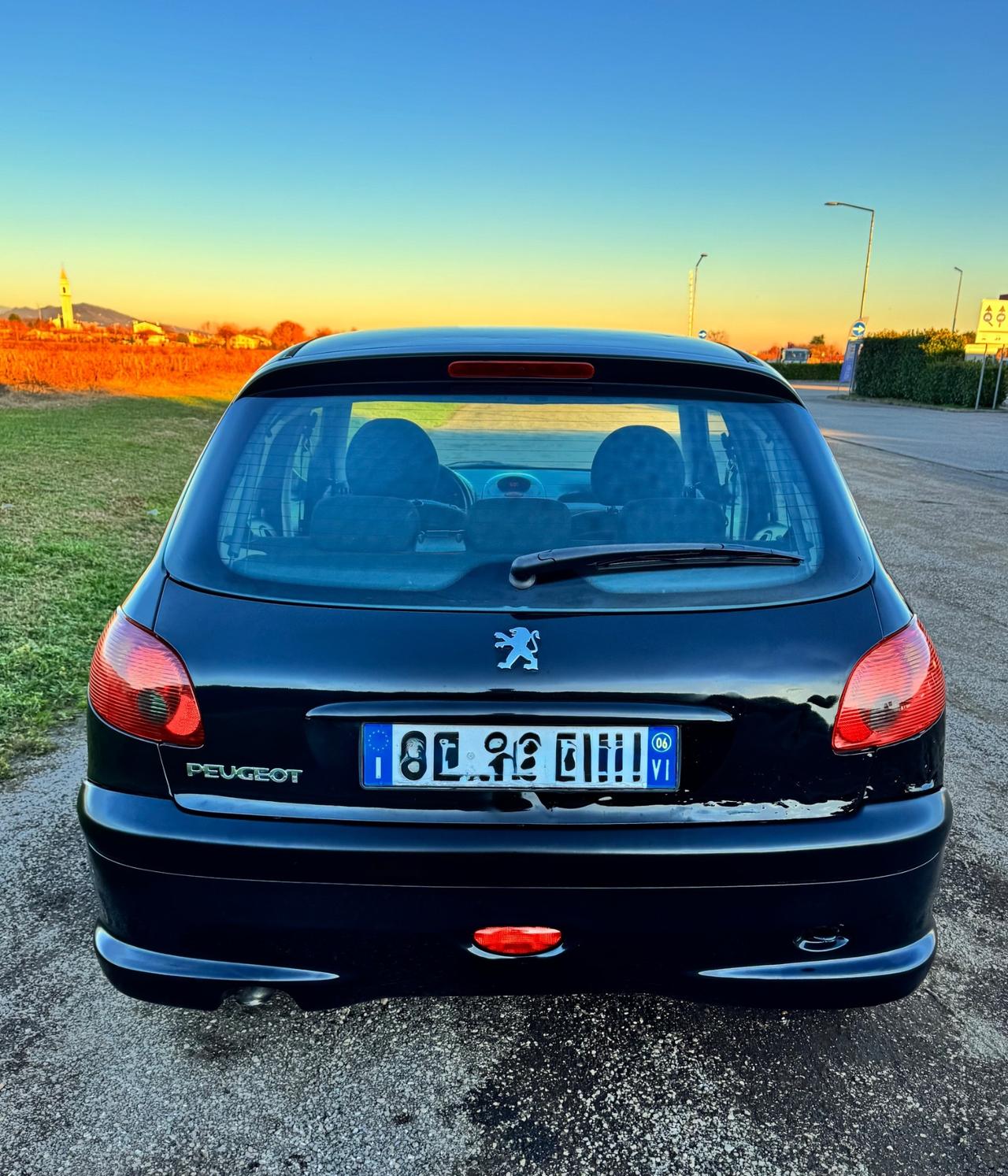 PEUGEOT 206 1.4 HDI DIESEL 5 PORTE NEOPATENTATi
