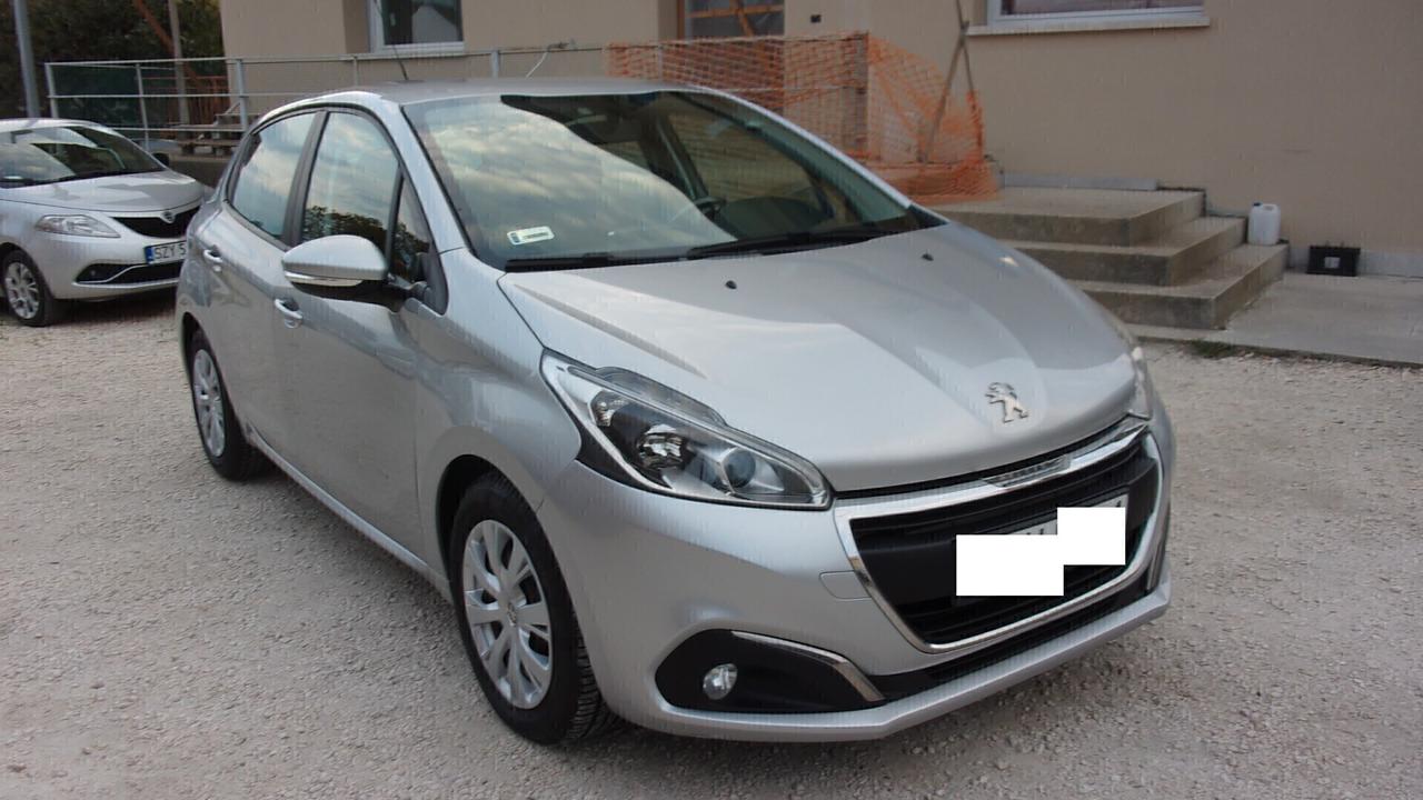 Peugeot 208 BlueHDi 75 5 porte Allure