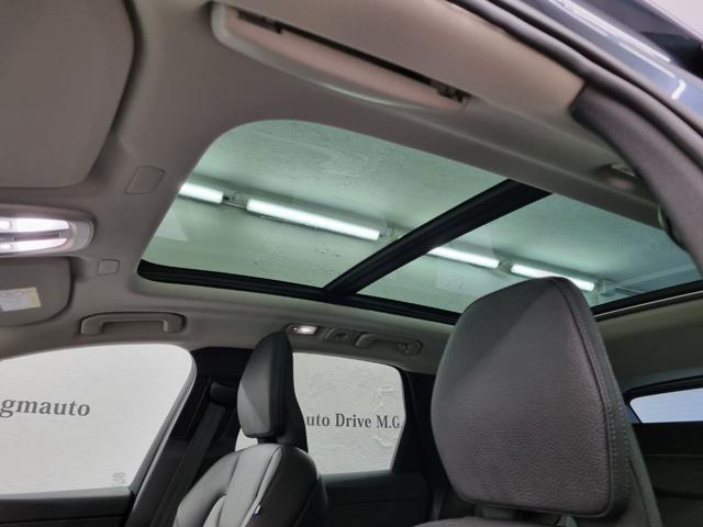 VOLVO XC60 T6 Recharge Plug-in Hybrid AWD automatico Plus Dar