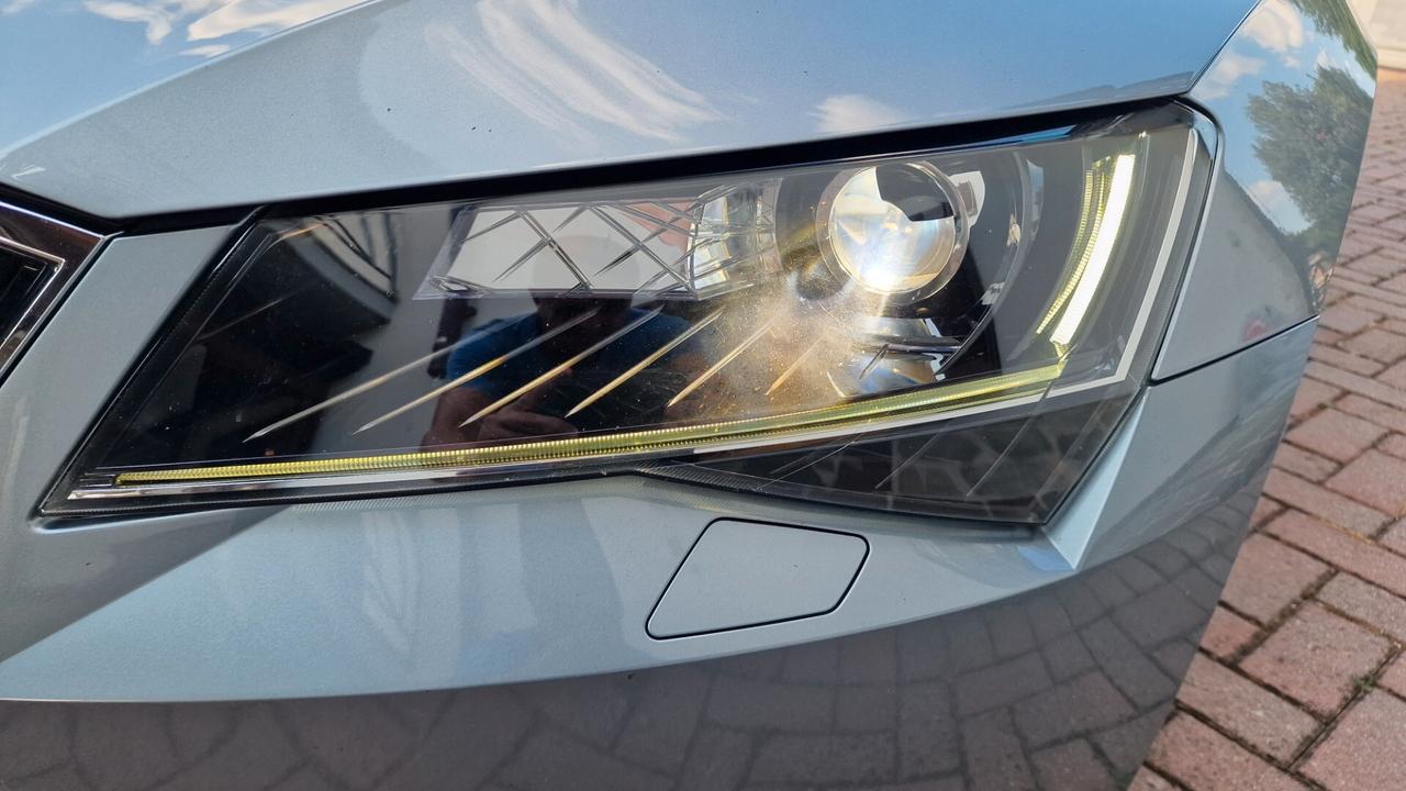 Skoda Superb 2.0 TDI DSG Executive