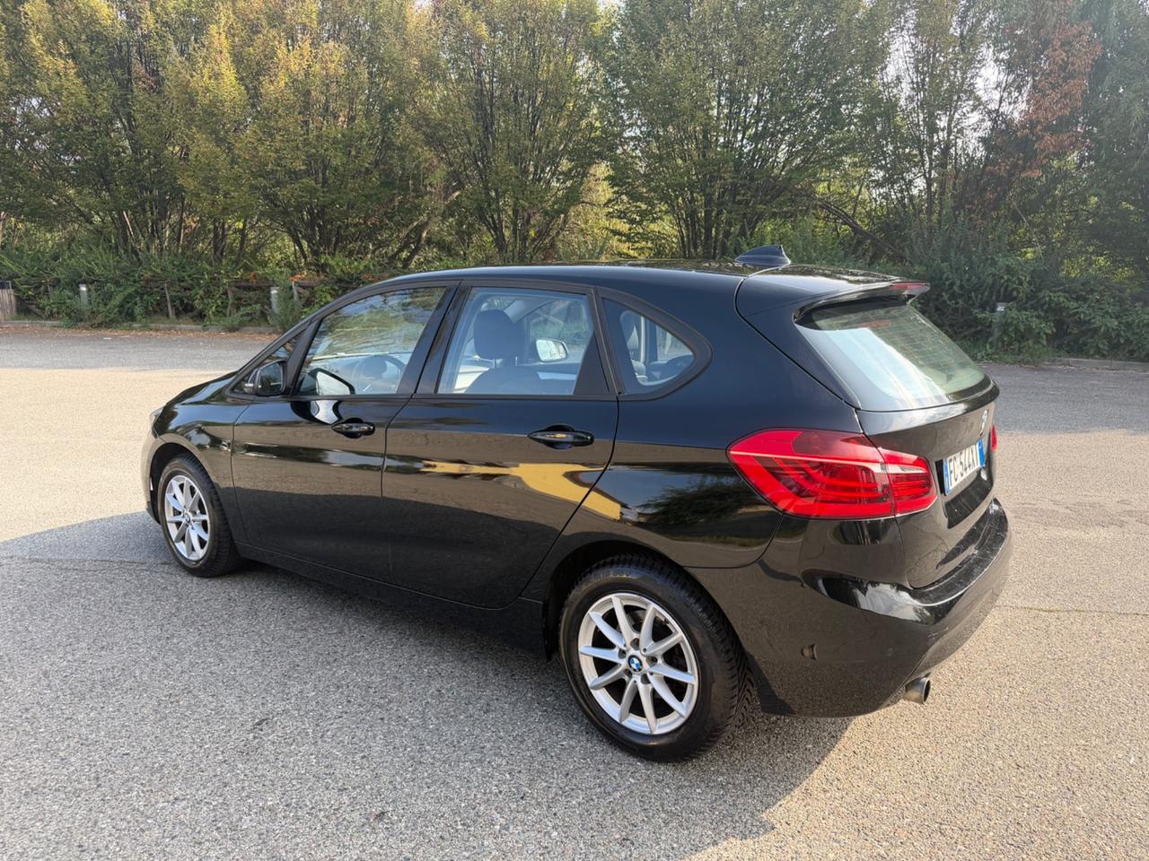 Bmw 2er Active Tourer 214d Advantage
