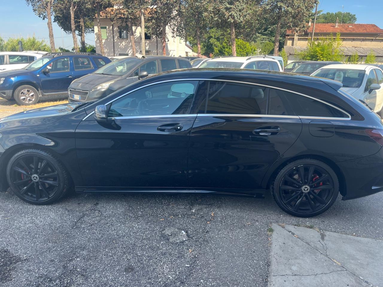Mercedes-benz CLA 200 d 4Matic Automatic Premium Dark Night