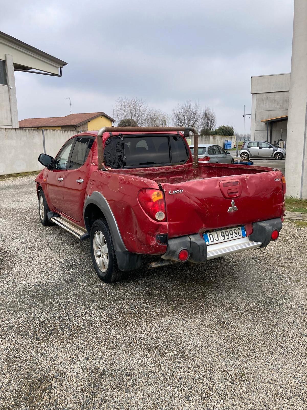 Mitsubishi L200 2.5 DI-D/136CV Double Cab Invite