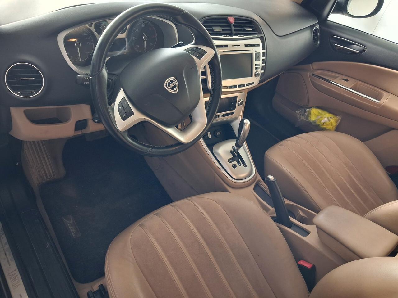 Lancia Delta 1.6 MJT DPF automatica unico proprietario