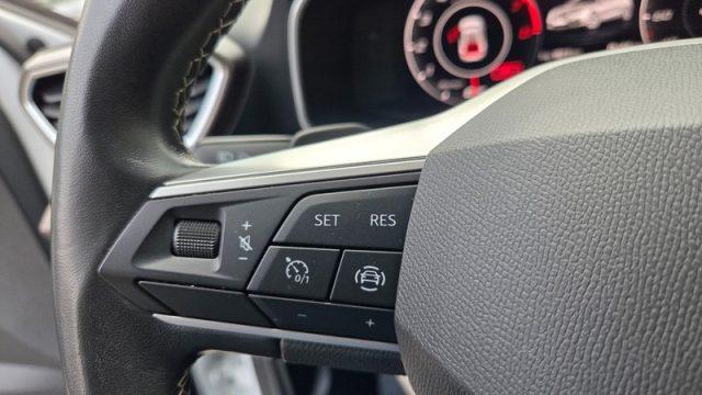 SEAT Leon 1.5 eTSI 150 CV DSG Xcellence PERMUTE