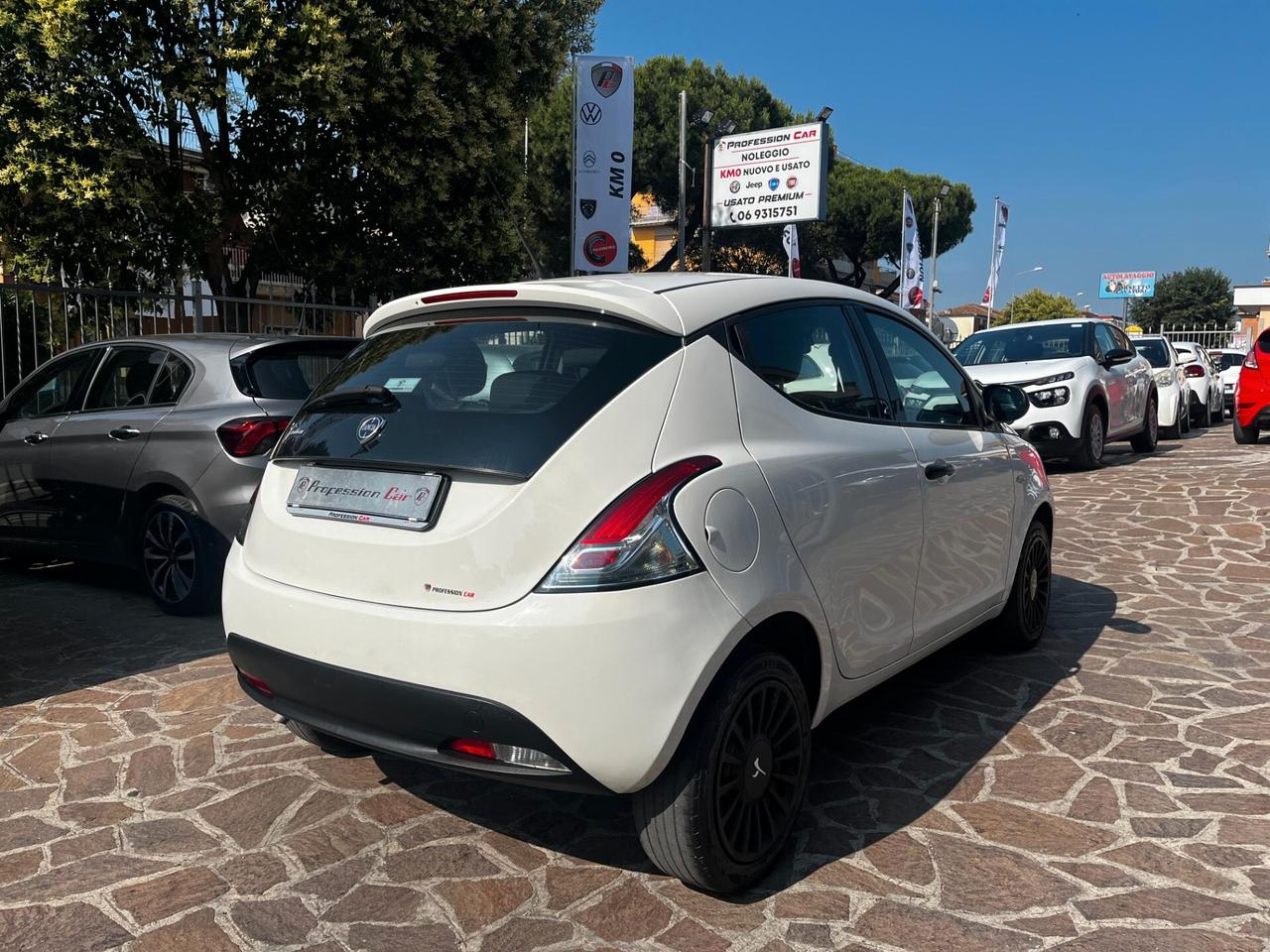 Lancia Ypsilon 1.2 69 CV 5 porte GPL Ecochic Elefantino Blu