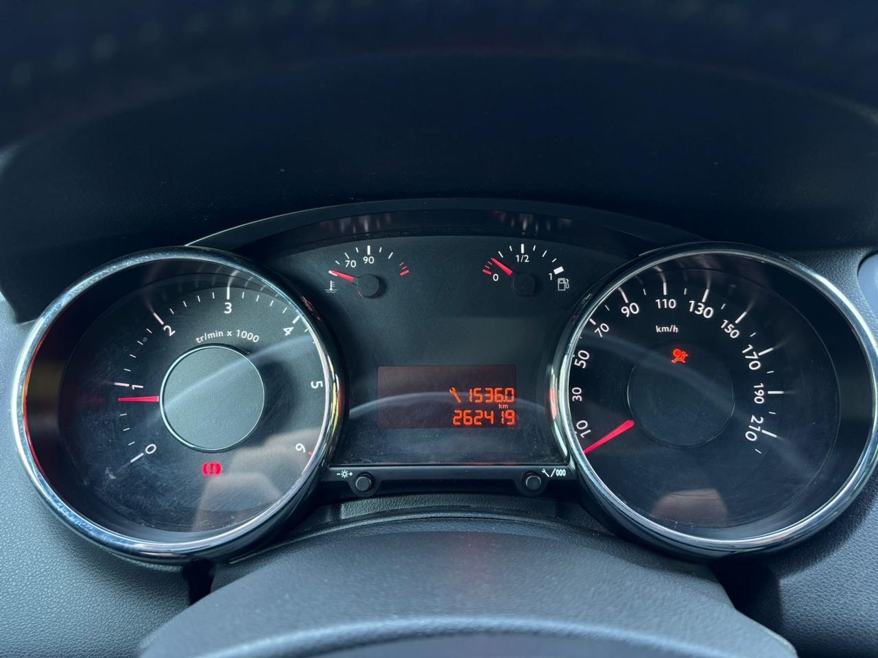 Peugeot 5008 1.6 HDi 115CV Active