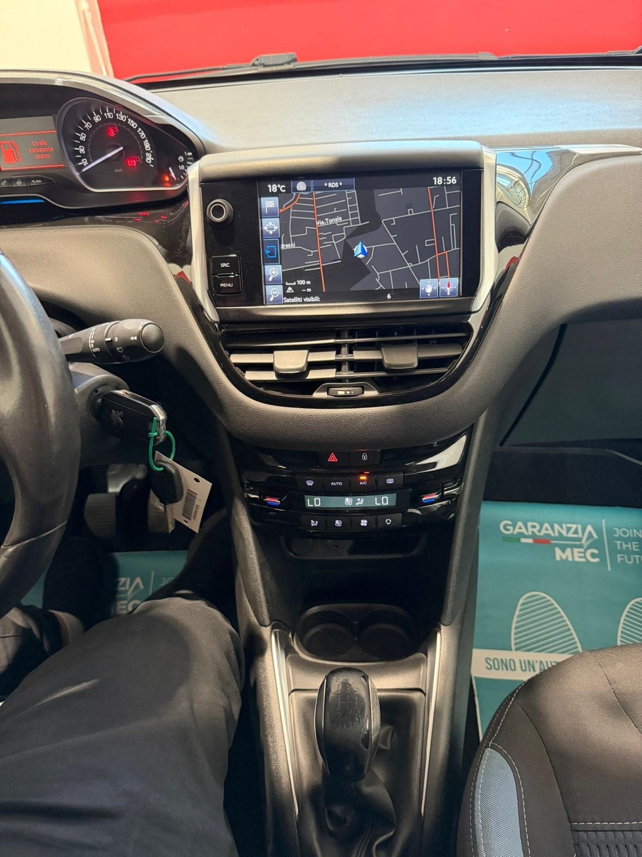 Peugeot 208 PureTech 82 5 porte Allure