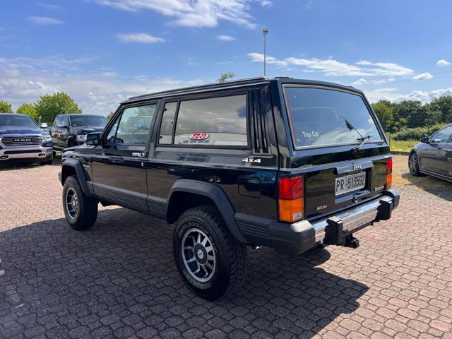 JEEP Cherokee 4.0 XJ LAREDO - AUTOMATICO 3 PORTE