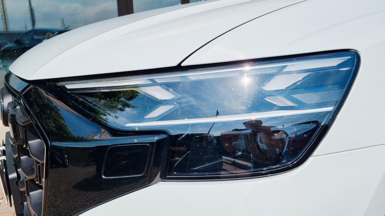 Audi SQ8 Q8 SUV 55 TFSI quattro tiptronic S line edition