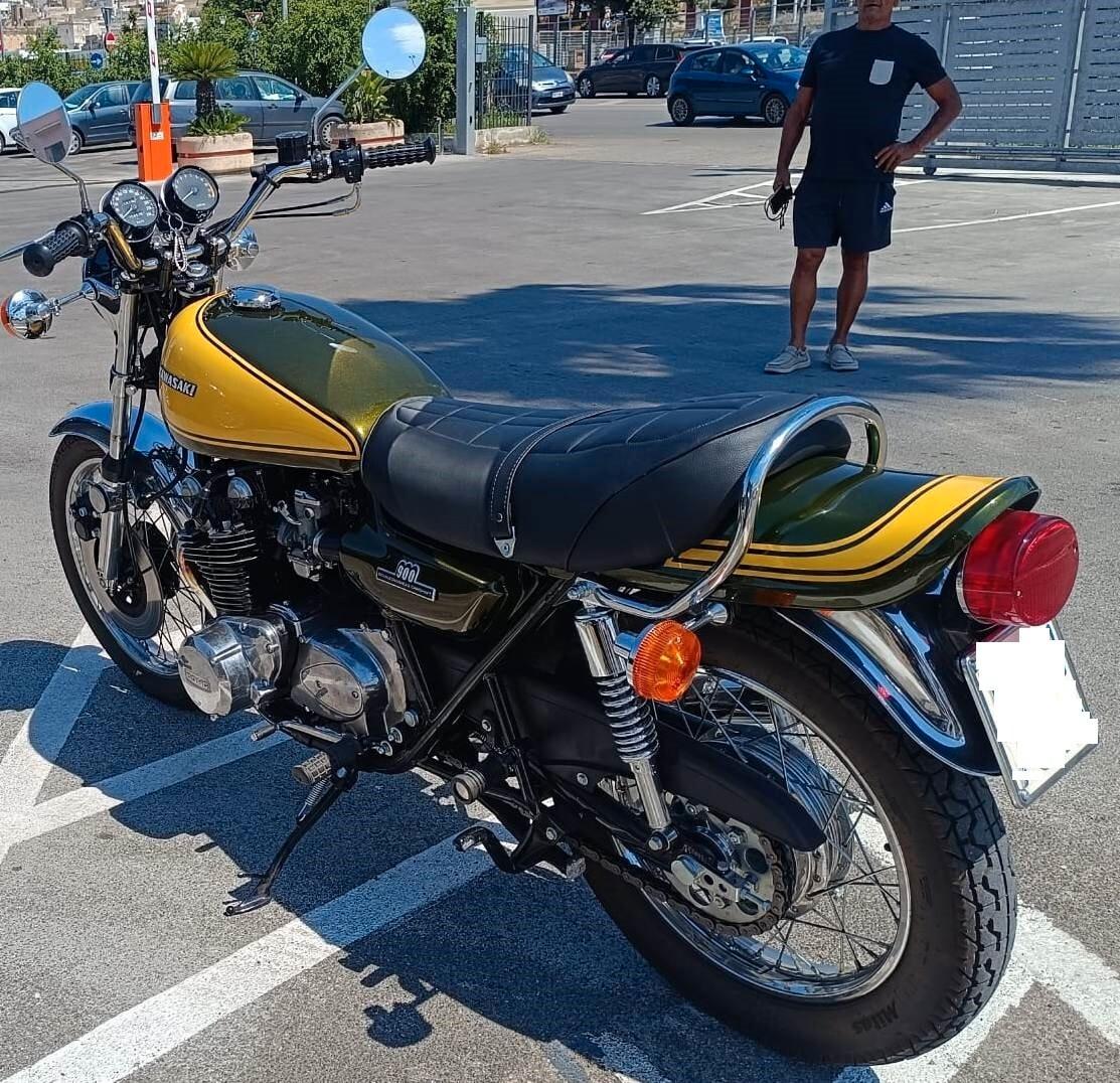 Kawasaki Z 900 Z1 Testa Nera
