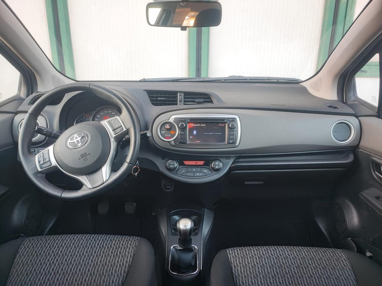 Toyota Yaris 1.0 5 porte BENZINA NEOPATENTATI 2013