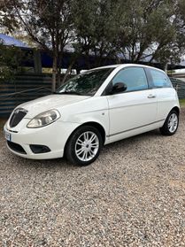 Lancia Ypsilon 1.3 MJT 75 CV Unyca