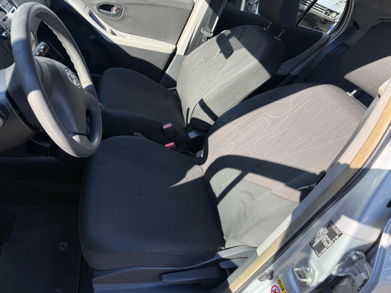 Toyota Yaris 1.0 5 porte 116000 km