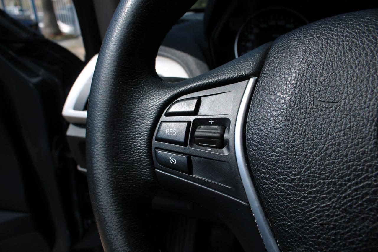 Bmw 116 116d 5p. Efficient Dynamics