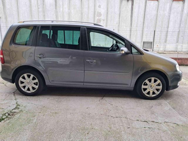 VOLKSWAGEN Touran 1.9 TDI 105CV Highline 7 posti NEOPATENTATI