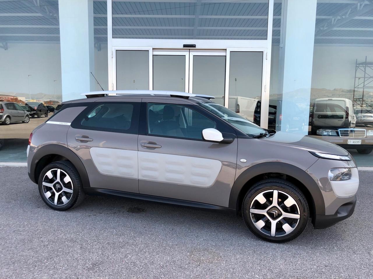 CITROEN C4 CACTUS 1.2 VTI 82 FEEL EDITION