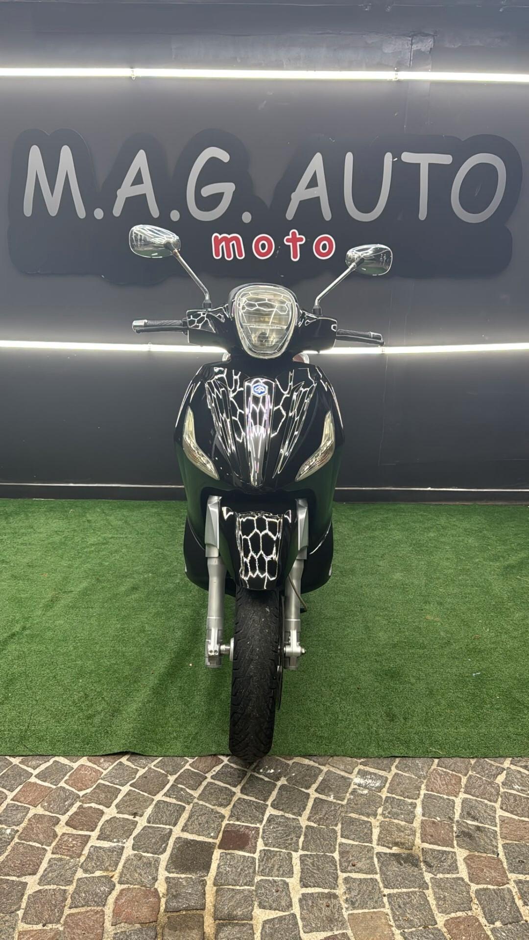 Piaggio Beverly 300