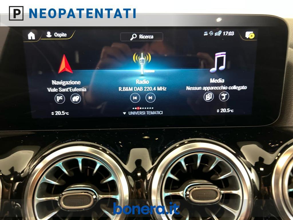 Mercedes GLA 180 180 D Premium 8G-DCT
