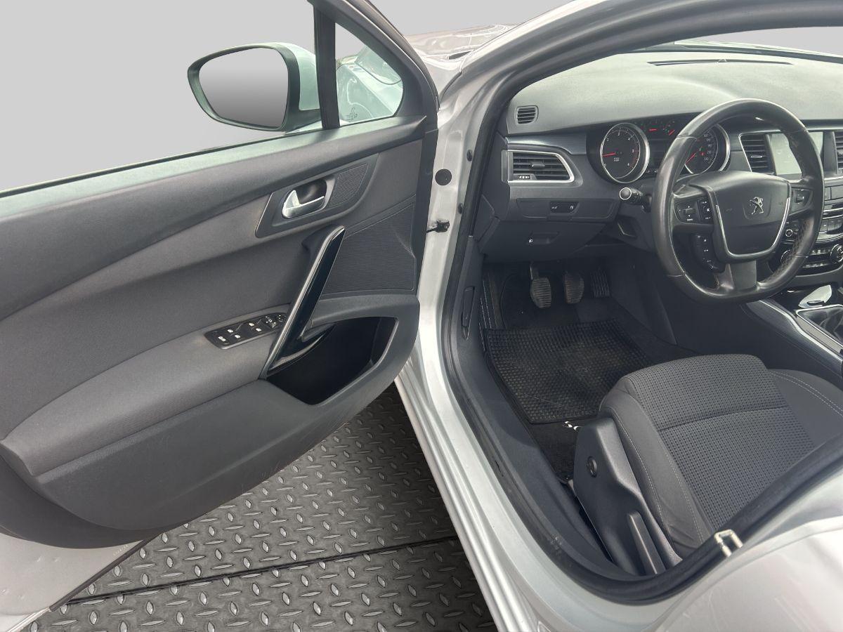PEUGEOT - 508 SW SW 2.0 hdi Allure navi 140cv my15