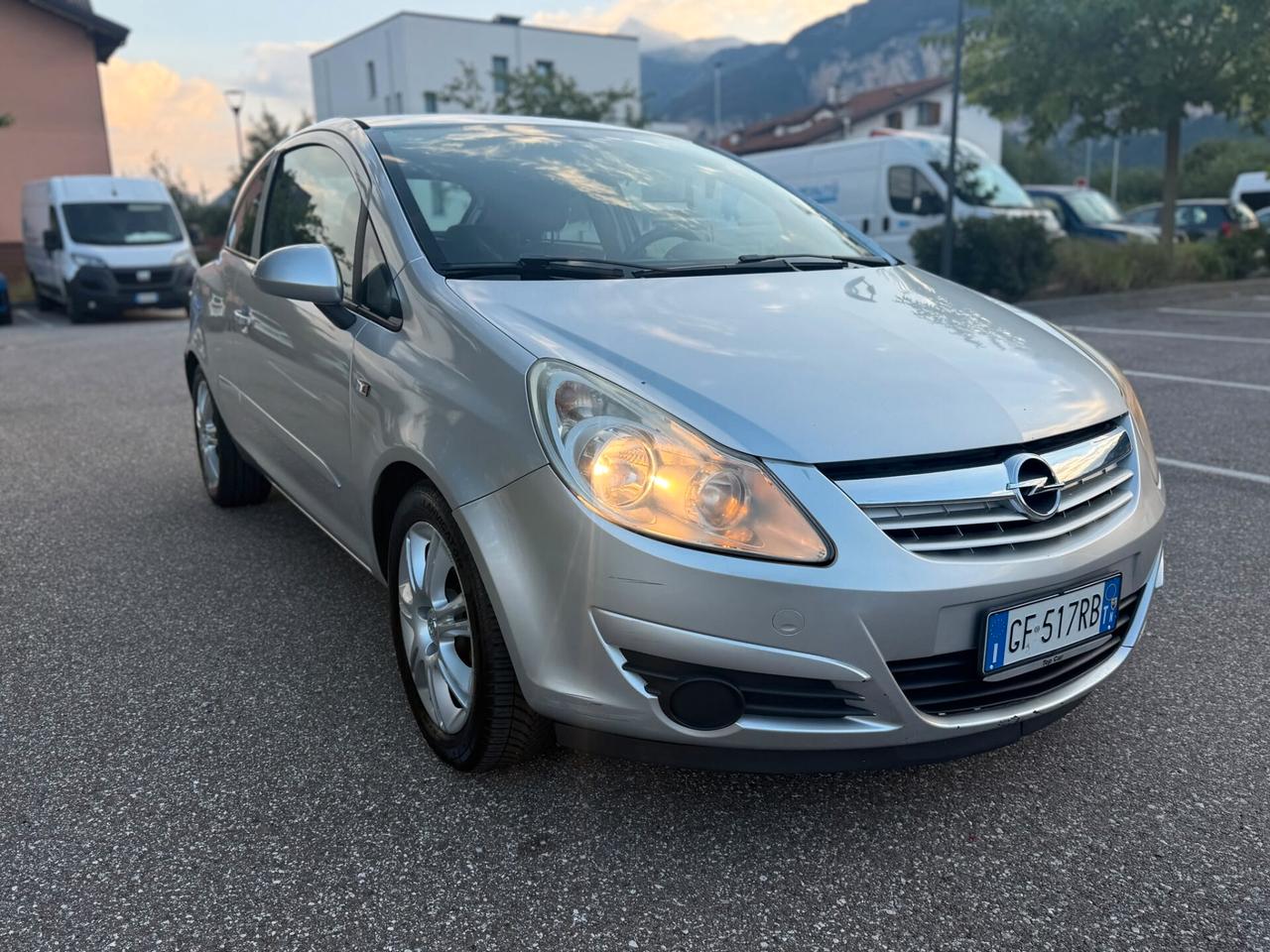 Opel Corsa 1.2 3 porte Club