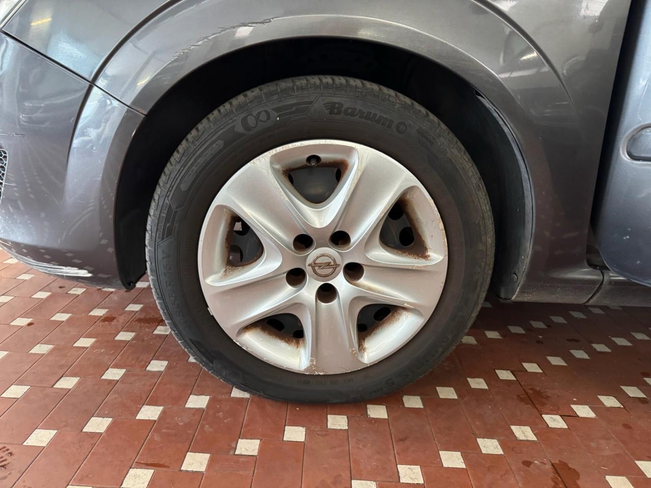 Opel Zafira 1.6 16V VVT Cosmo - 7 POSTI