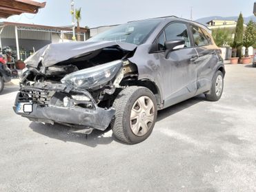 Renault Captur 1.5 dCi 90cv 2014 SINISTRATA