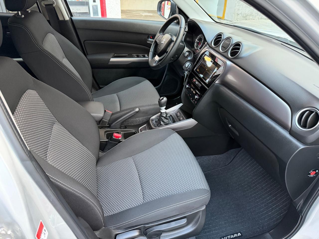 SUZUKI VITARA 1.4 HYBRID KM 50 MILA GANCIO TRAINO