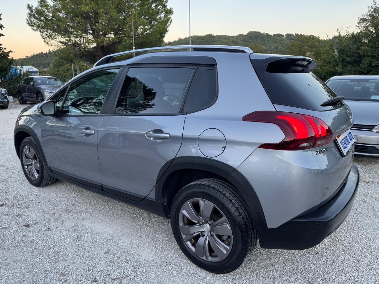 Peugeot 2008 BlueHDi 100 S&S Signature