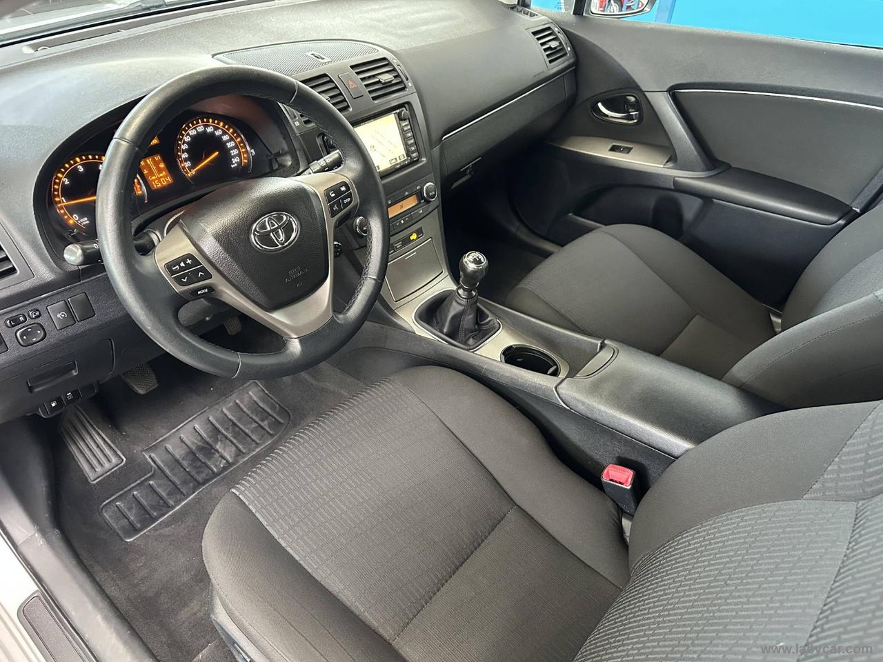 TOYOTA Avensis 2.0 D-4D Wagon Executive