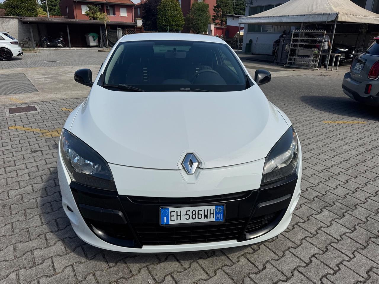 Renault Megane Coupé 1.5 dCi 110CV neopatentati