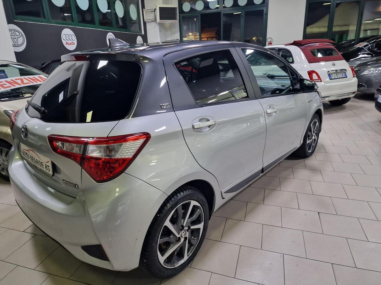 Toyota Yaris 1.5 Hybrid 5 porte Business