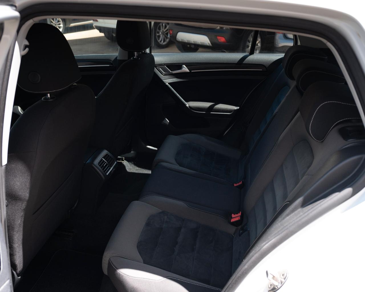 Volkswagen Golf 1.6 TDI 110 CV DSG Automatica 5p. Executive BlueMotion Technology