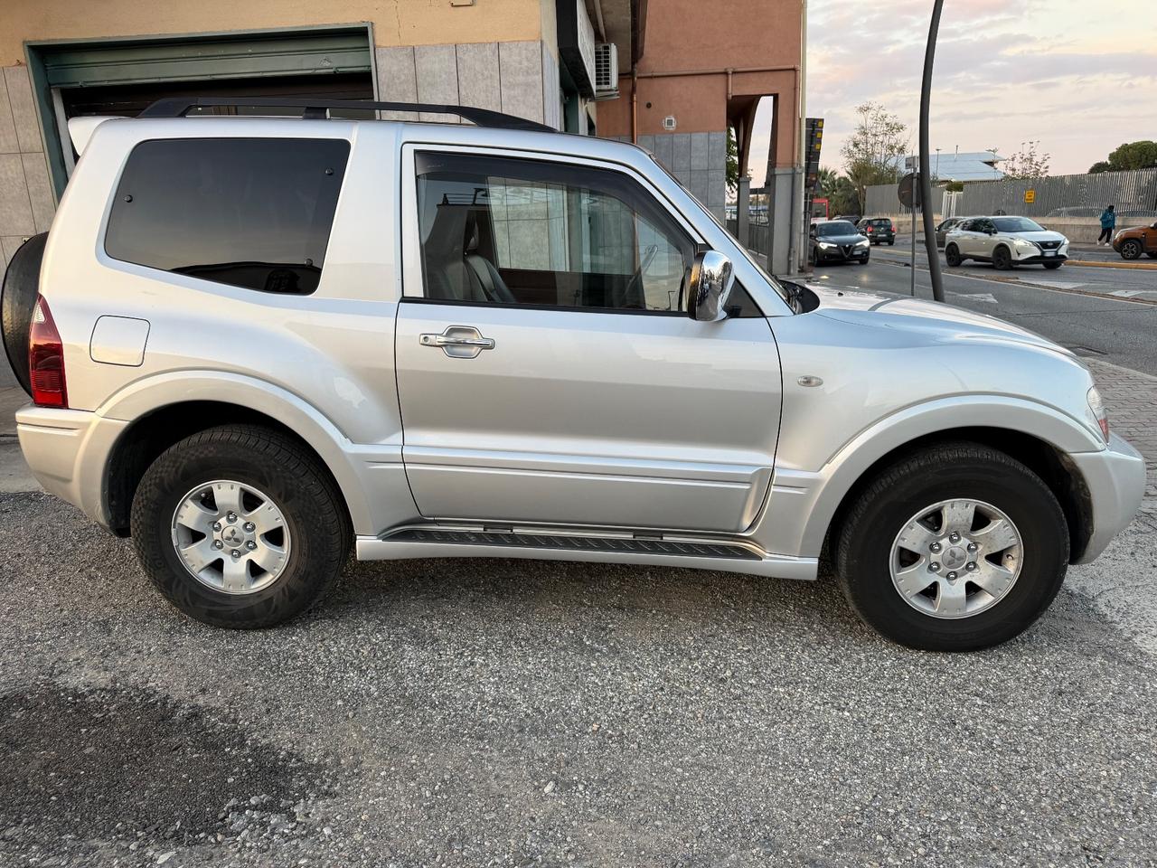 Mitsubishi Pajero 3.2 16V DI-D 5p. GLS2