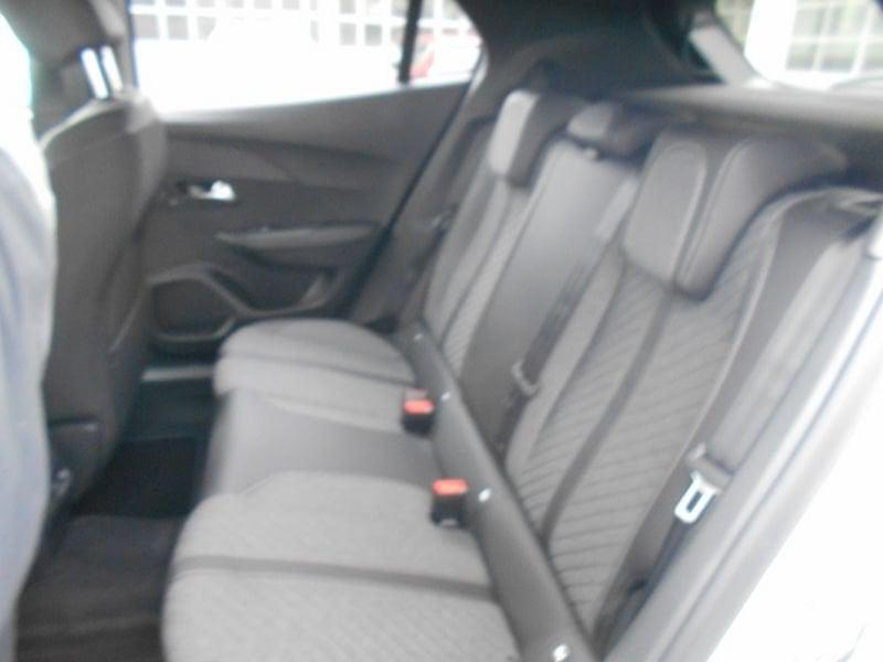 Peugeot 2008 130 Allure Eat8 CBC