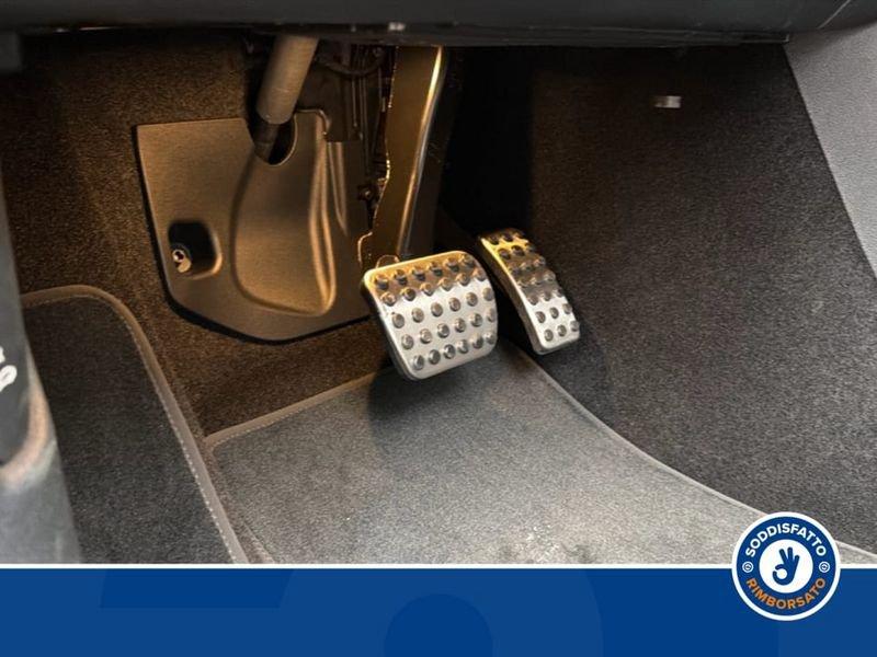 Mercedes-Benz CLA 200 Automatic Coupé AMG Line Premium