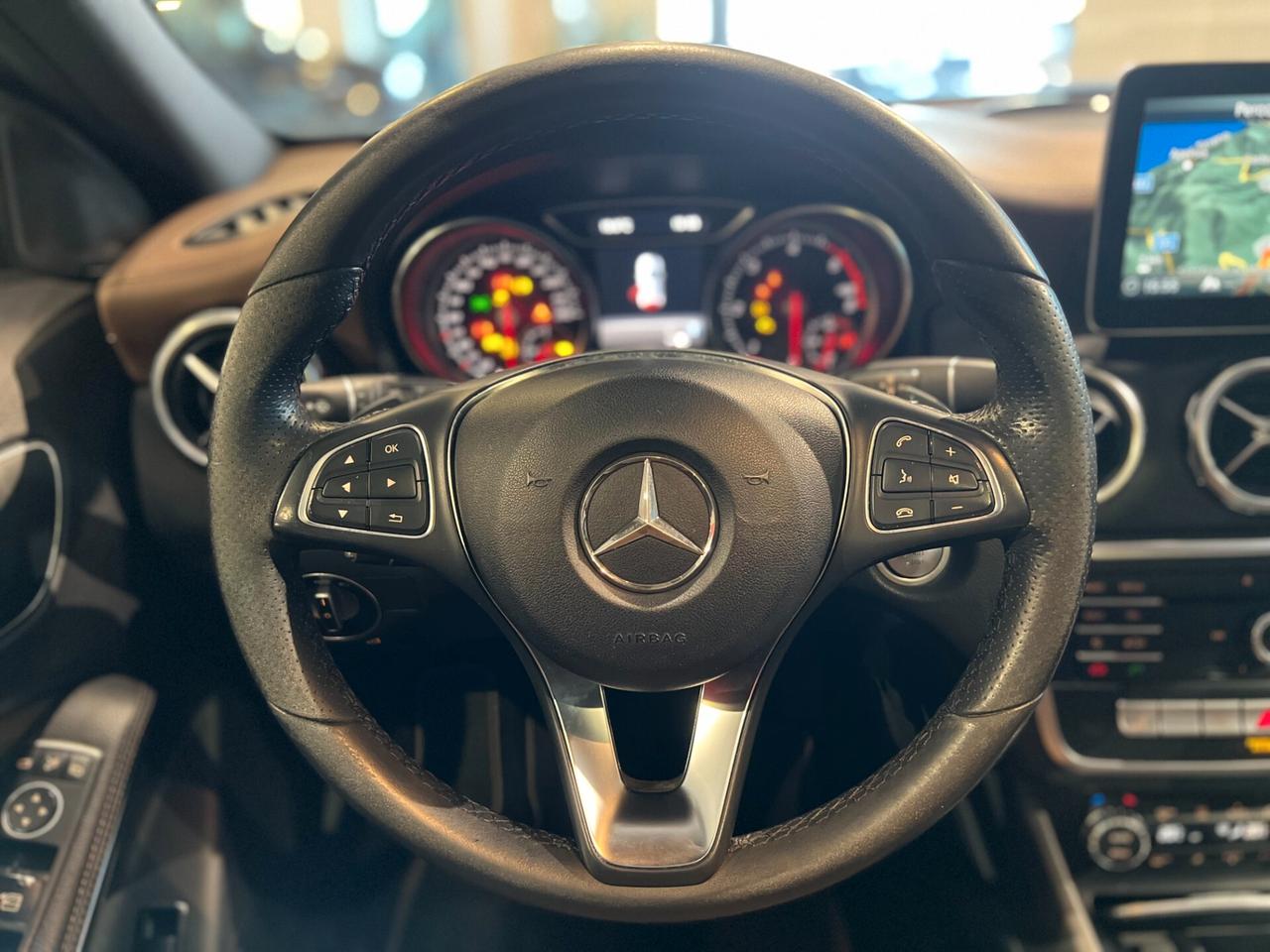 Mercedes-benz GLA 180d Automatic Executive TETTO