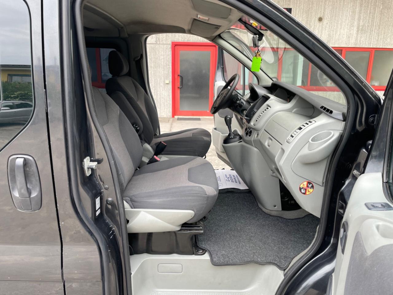 Opel Vivaro 27 2.5 CDTI PC-TN Tour Cosmo