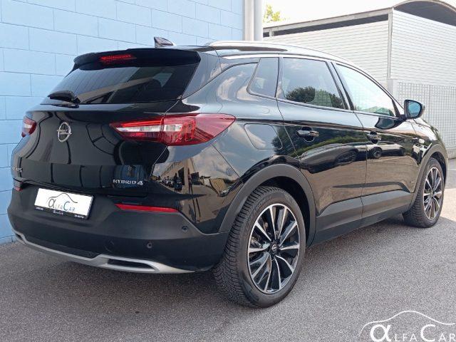 OPEL Grandland X 1.6 Hybrid4 Plug-in aut. AWD