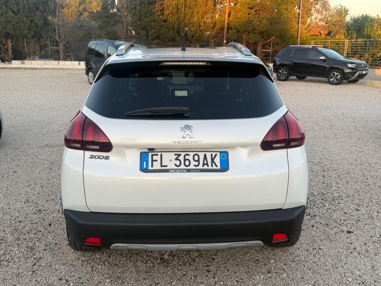Peugeot 2008 BlueHDi 120 S&S Black Matt