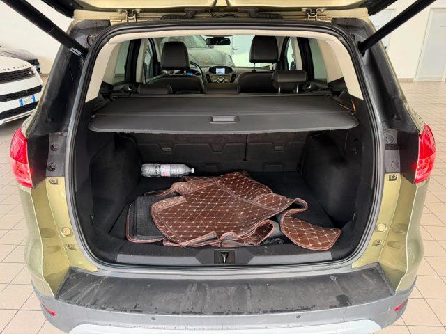 FORD Kuga 2.0 TDCI 140 CV 4WD Titanium