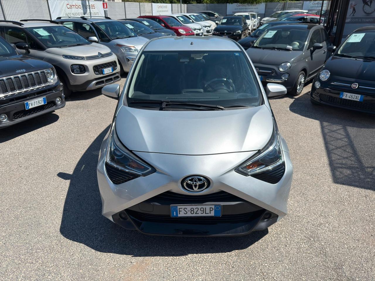 Toyota Aygo 1.0 VVT-i 72 CV 5 porte x-play MMT