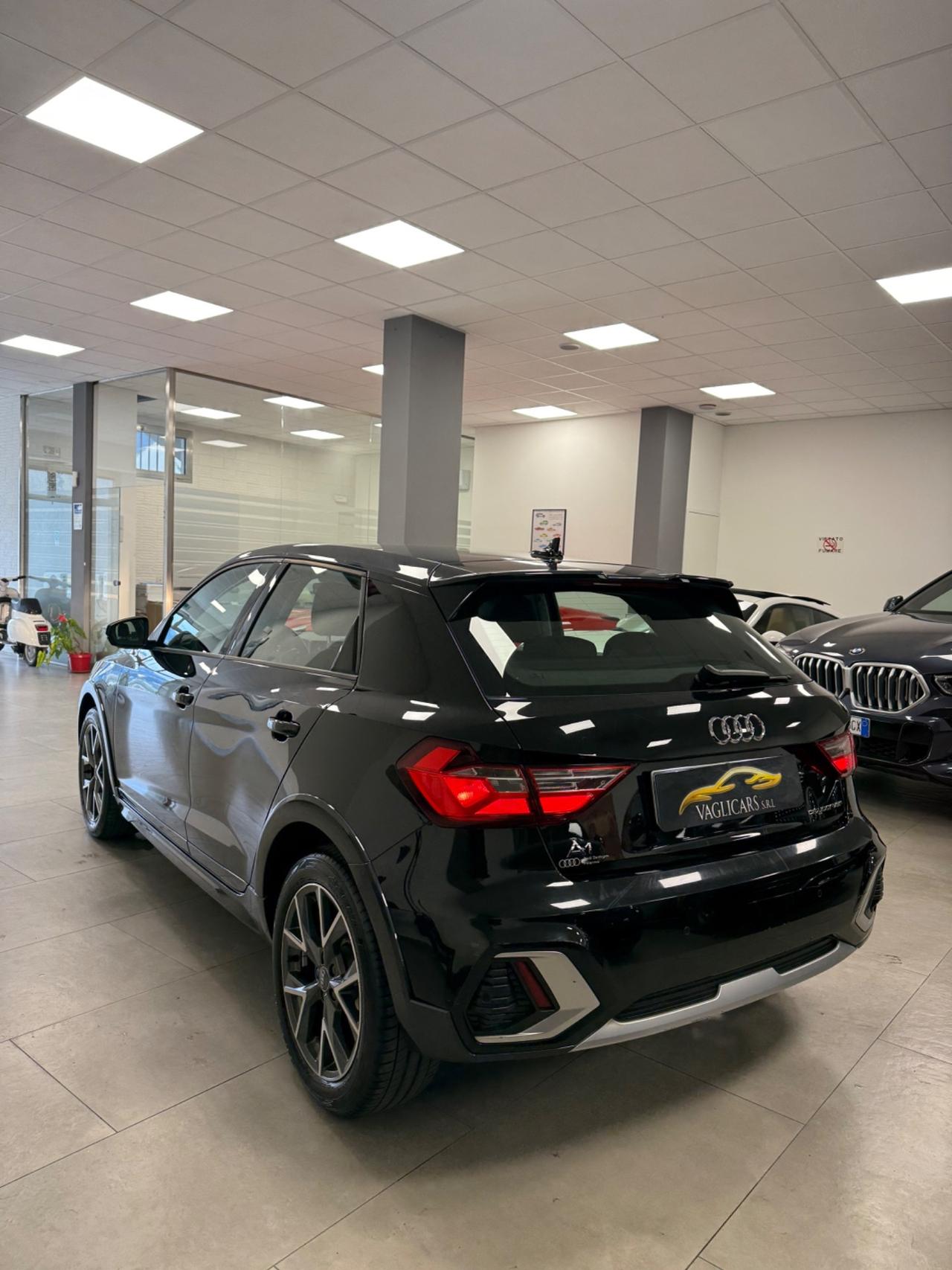 Audi A1 citycarver 30 TFSI S tronic Admired